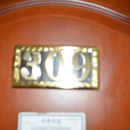 Everest Hostel Hong Kong Bagian luar foto