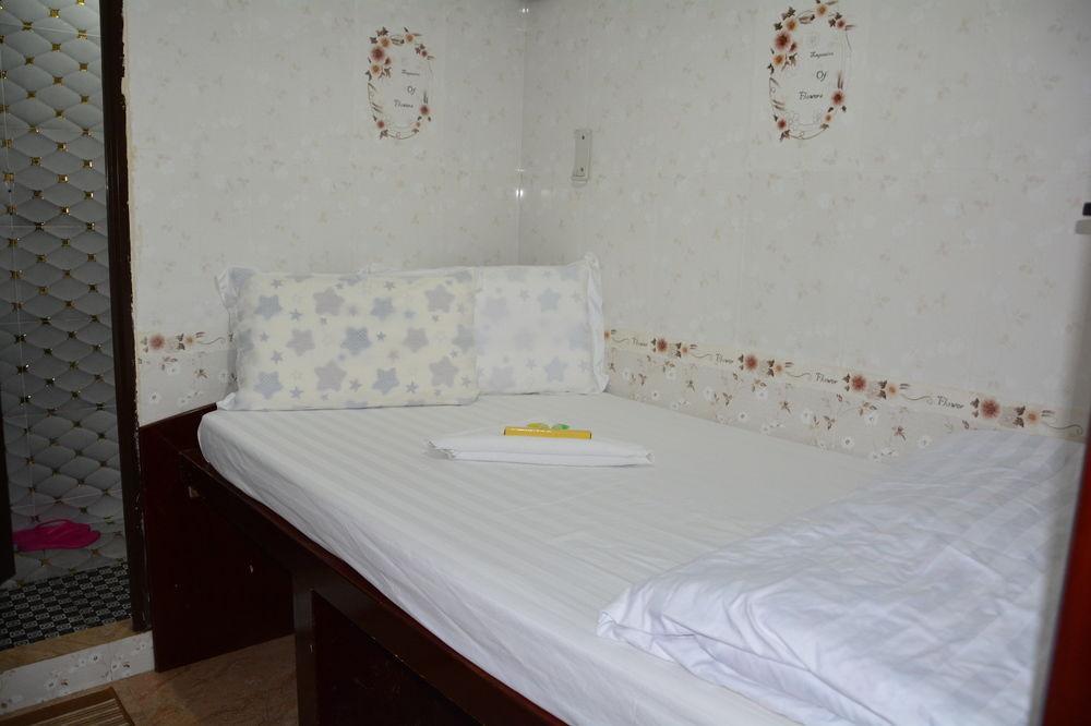 Everest Hostel Hong Kong Bagian luar foto