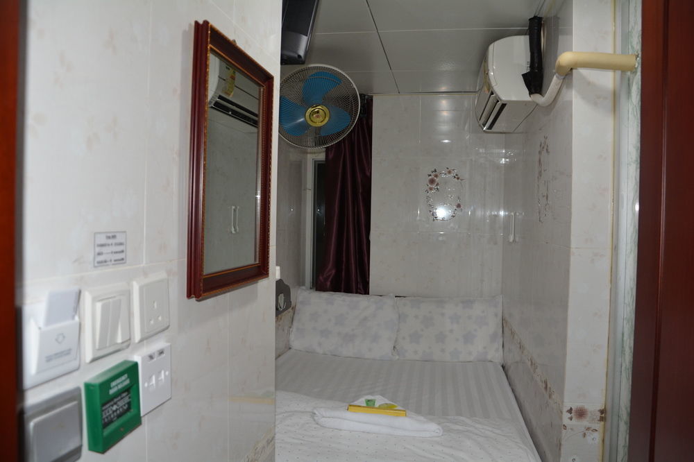 Everest Hostel Hong Kong Bagian luar foto