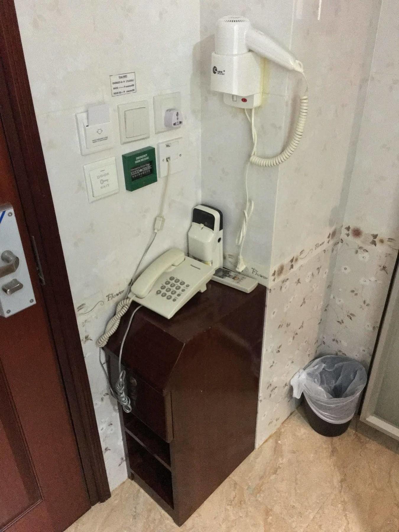 Everest Hostel Hong Kong Bagian luar foto